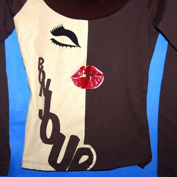 SBA Jeans Colorblock Face Graphic Top - Picture 2 of 6